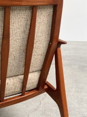 Teak houten bouclé fauteuil Schnittger meubel uit de jaren 1960
