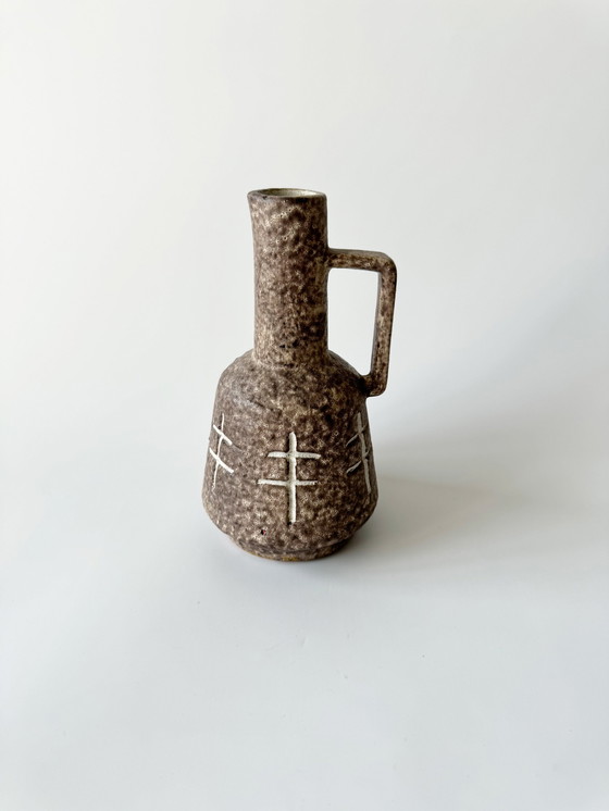 Image 1 of Schlossberg keramische kan met handvat, vet lavaglazuur, ingesneden decoratie, West-Duitsland, Wgp, Mid Century, jaren 1960