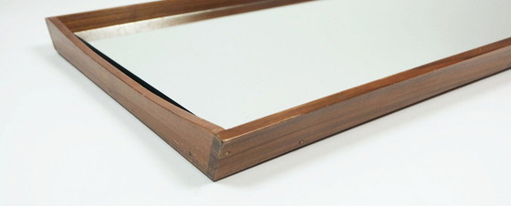 Image 1 of deens modern wandspiegel met notenhouten frame 1960