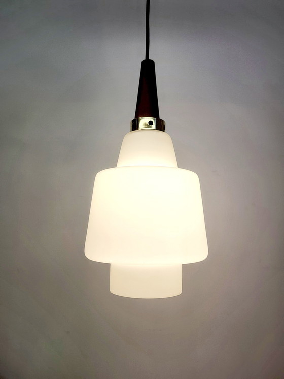 Image 1 of Vintage Opaline Glazen Hanglamp, Scandinavische Stijl, Teak, Jaren 60