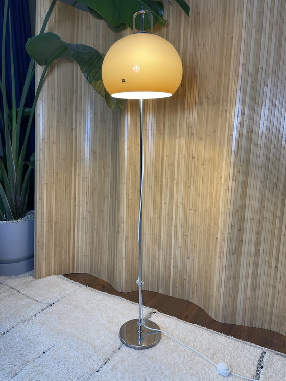 Image 1 of Vintage Vloer Lamp Meblo Bij Harvey Guzzini, 1970