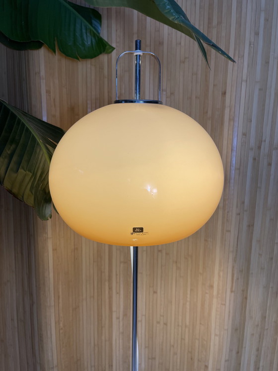 Image 1 of Vintage Vloer Lamp Meblo Bij Harvey Guzzini, 1970