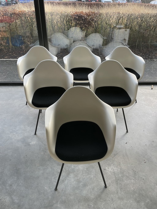 6 X Vitra Aemes Dax Chair Met Kussen