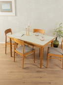 Eettafel uit de jaren 60