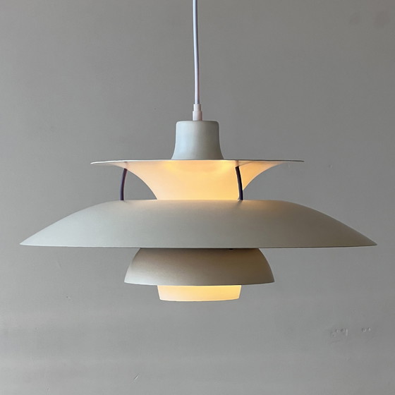 Image 1 of Louis Poulsen PH5 lamp