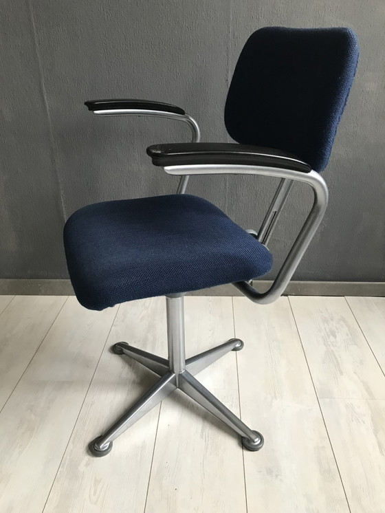 Image 1 of Friso Kramer voor Ahrend de Cirkel 60s Architectenstoel