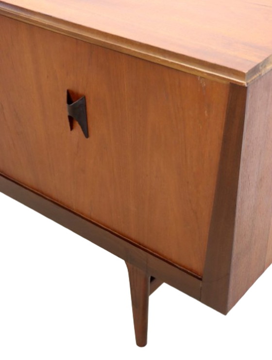 Image 1 of Elliots of Newbury sideboard 'Coolebrooke' vintage