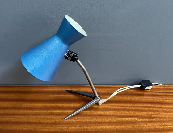 Image 1 of Blauwe Metalen Bureaulamp 1960S