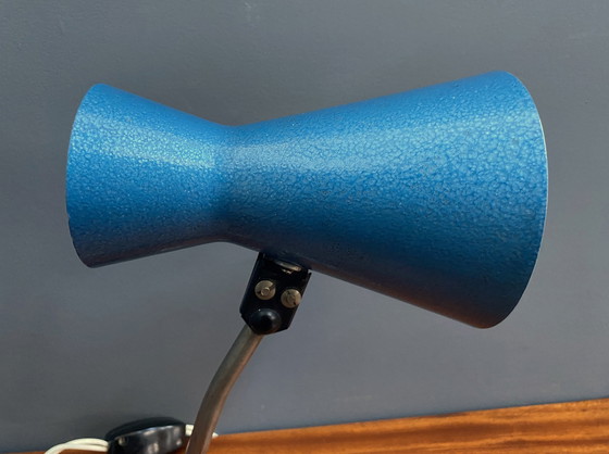 Image 1 of Blauwe Metalen Bureaulamp 1960S