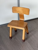 Houten vintage kinder stoeltje schoolstoel stoel