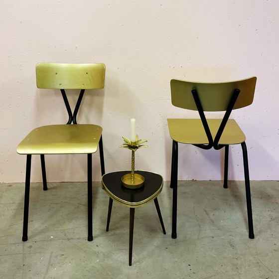 Image 1 of 2x  vintage gouden stapelbare schoolstoelen - 2 stuks