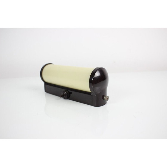 Image 1 of Vintage Art Deco wandlamp van bakeliet en glas, Tsjecho-Slowakije jaren 1930