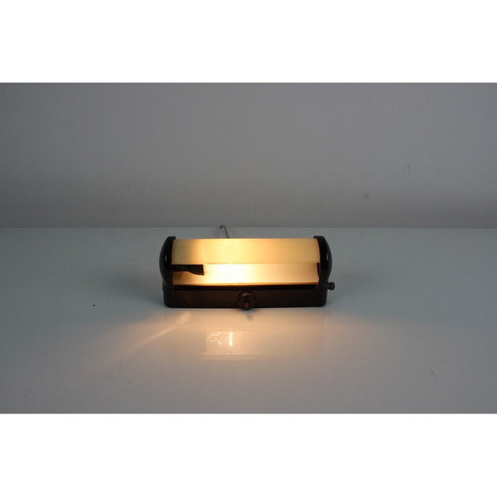Image 1 of Vintage Art Deco wandlamp van bakeliet en glas, Tsjecho-Slowakije jaren 1930