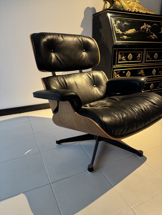 Image 1 of Originele Vitra Eames Lounge Chair (gemaakt van rozenhout)