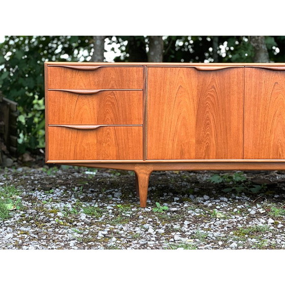 Image 1 of Vintage Mcintosh dressoir van Tom Robertson, Schotland