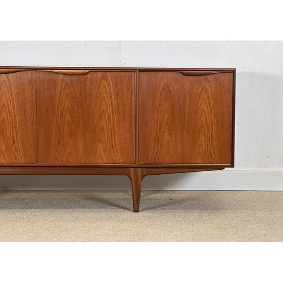 Image 1 of Vintage Mcintosh dressoir van Tom Robertson, Schotland