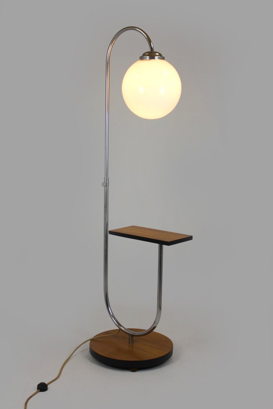 Image 1 of Gerestaureerde Art Deco Bauhaus vloerlamp van Jindrich Halabala, 1940S