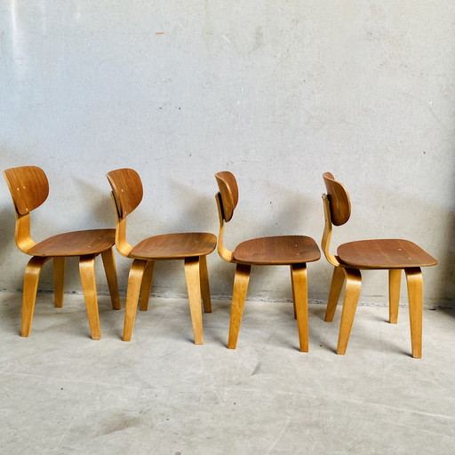 4 x Pastoe SB02 eetkamerstoelen Cees Braakman 1950