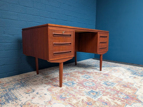 Image 1 of Vintage Bureau, A.P. Møbler, Deens Ontwerp Uit De Jaren '60