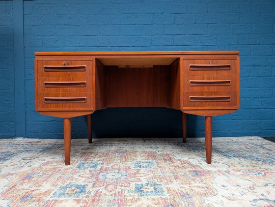 Image 1 of Vintage Bureau, A.P. Møbler, Deens Ontwerp Uit De Jaren '60