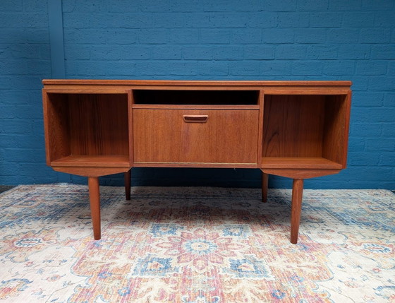 Image 1 of Vintage Bureau, A.P. Møbler, Deens Ontwerp Uit De Jaren '60