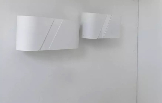 Image 1 of 2X wit mat metaal en plexiglas wandlamp, Holland 1980