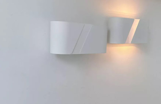 Image 1 of 2X wit mat metaal en plexiglas wandlamp, Holland 1980