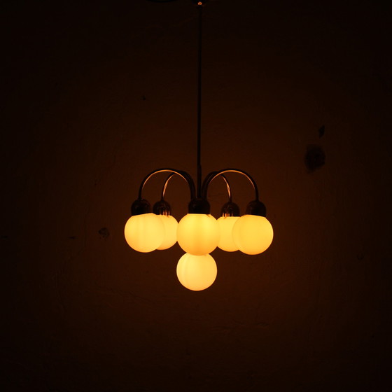 Image 1 of Vintage Kroonluchter met melkglas bollen