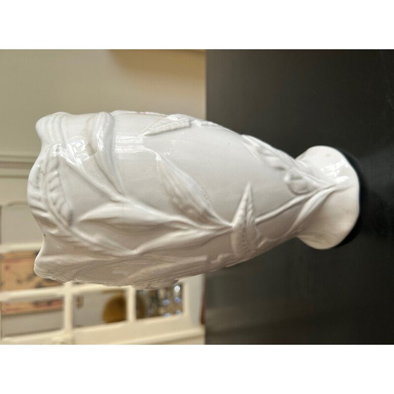 Image 1 of Vintage wit aardewerk papegaaienvaas, 1970