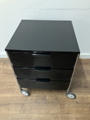 Kartell Mobil 3, ladekast trolly design by Antonio Citterio