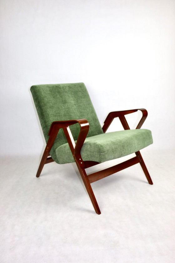 Image 1 of Tsjechische Tatra fauteuil in olijfgroen, toegeschreven aan Frantisek Jirak, 1970S