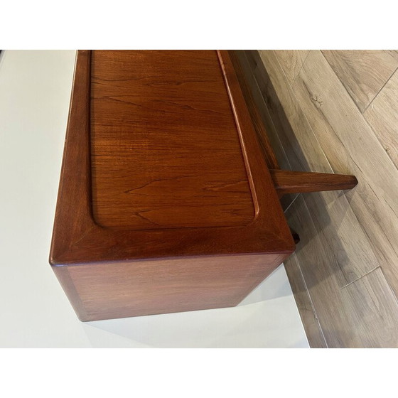 Image 1 of Vintage model 142 teakhouten dressoir van Bernhard Pedersen en Søn, Denemarken 1960