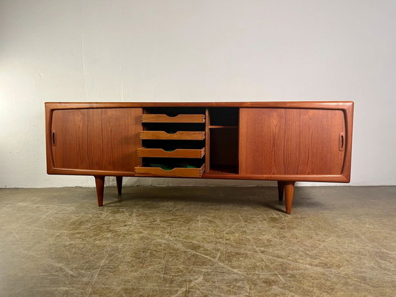 Image 1 of HP Hansen Teakhouten Dressoirs Mid Century Deens Design 1960