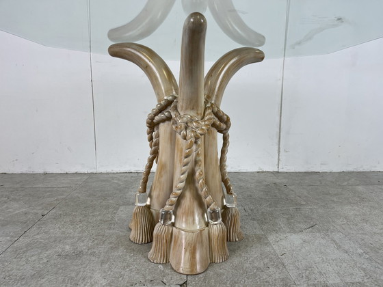 Image 1 of Vintage eettafel van imitatie slagtand