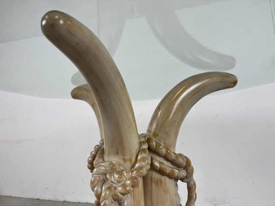 Image 1 of Vintage eettafel van imitatie slagtand