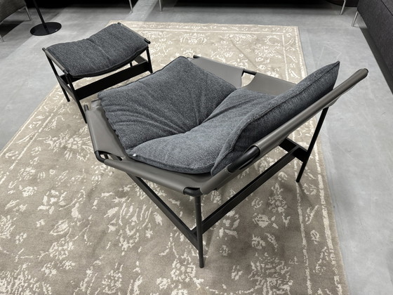 Image 1 of Nieuw Rolf Benz Jacky fauteuil met poef stof Leer