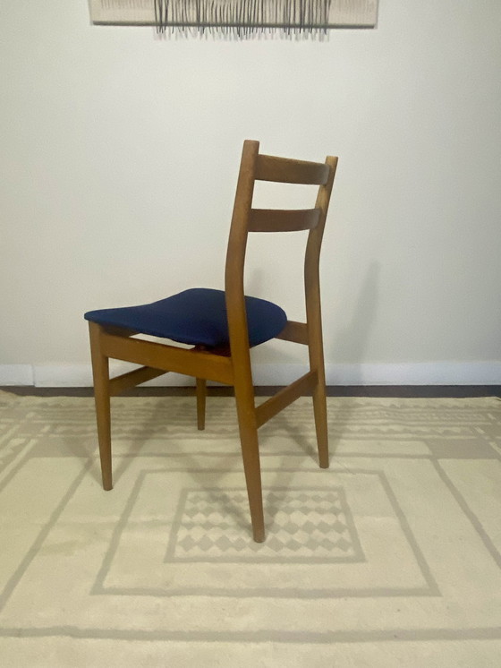 Image 1 of Suite van 5 Scandinavische stoelen Jaar 60.Ref Ron