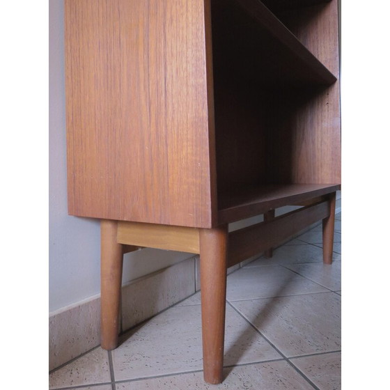 Image 1 of Vintage teakhouten boekenkast met taps toelopend profiel door Johannes Sorth, Denemarken 1960