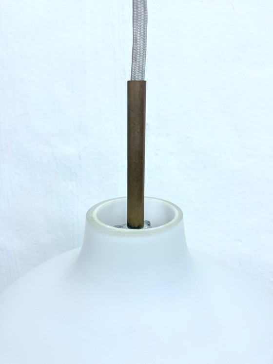 Image 1 of Louis Poulsen glazen hanglamp ontwerp Vilhelm Wohlert model Satellite