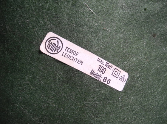 Image 1 of Originele Temde tafellamp uit 1960 gemaakt van eikenhout en met in hoogte verstelbare kap