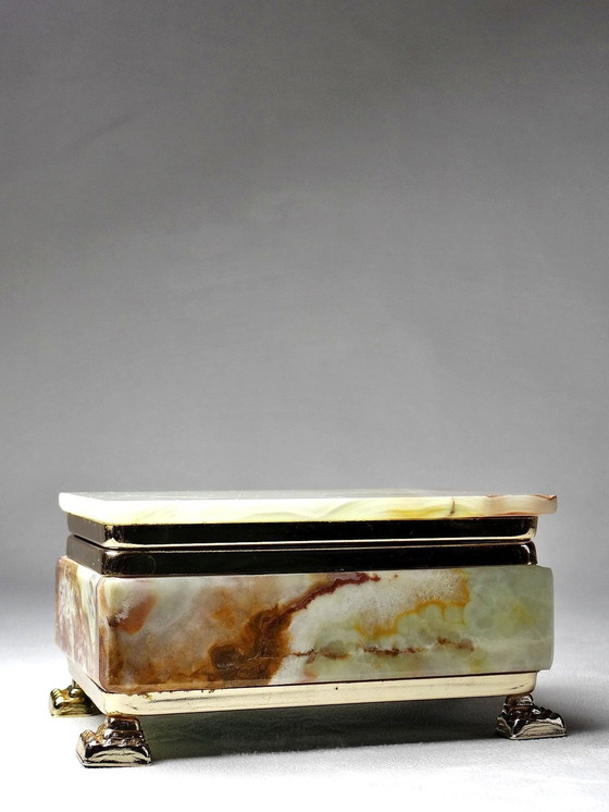 Image 1 of Kleine groene onyx en gouden metalen doos Vintage jaren 60 Italië