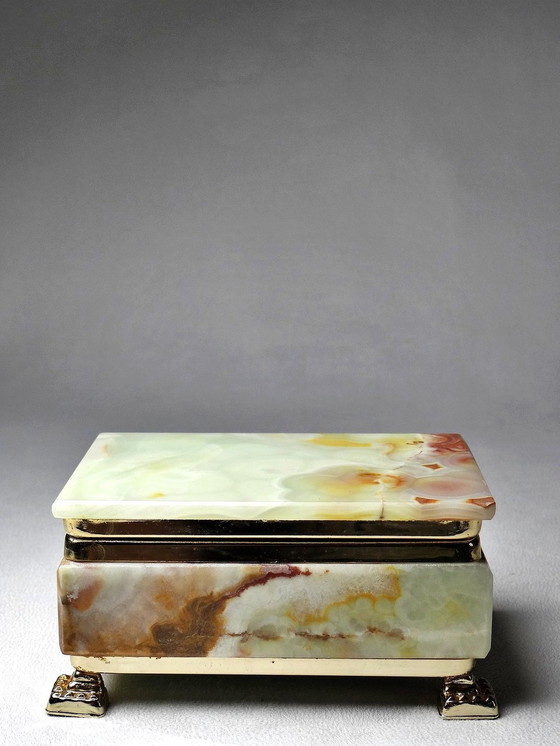 Image 1 of Kleine groene onyx en gouden metalen doos Vintage jaren 60 Italië