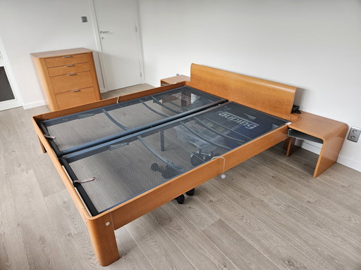 Bed Auping Auronde Met Bijhorende Commode En Nachtkastjes