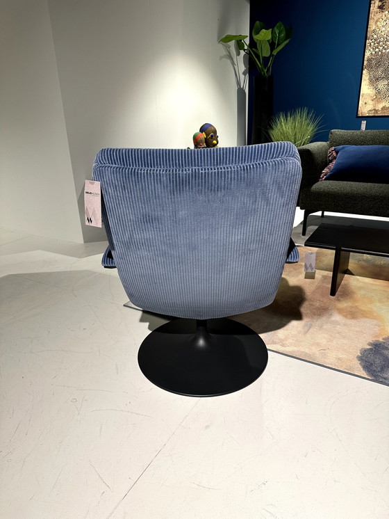 Image 1 of Artifort Fauteuil F142