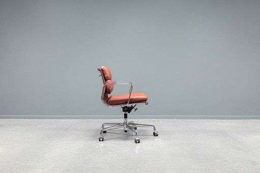 Eames Ea217 Softpad Bureaustoel