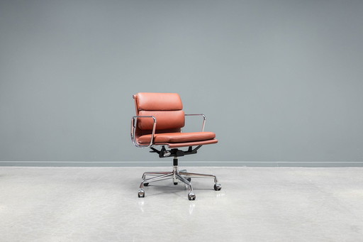 Eames Ea217 Softpad Bureaustoel