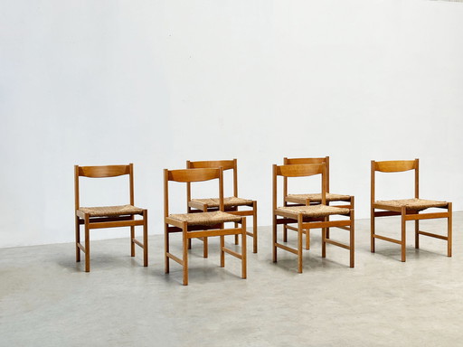 Set van zes Scandinavische rotan en eiken eetkamerstoelen