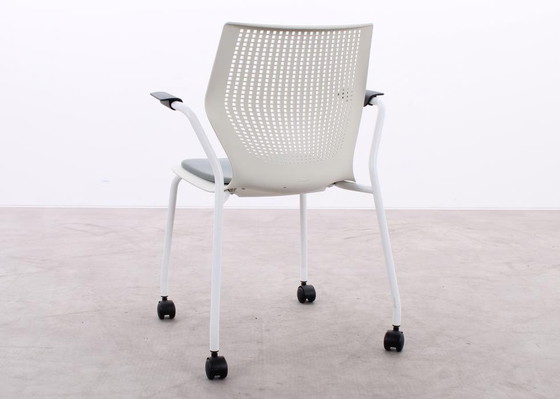 Image 1 of 4X Multigeneration By Knoll® Stoel Wit