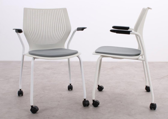 Image 1 of 4X Multigeneration By Knoll® Stoel Wit