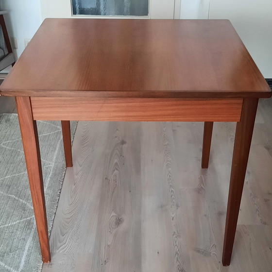 Image 1 of Vintage tafel